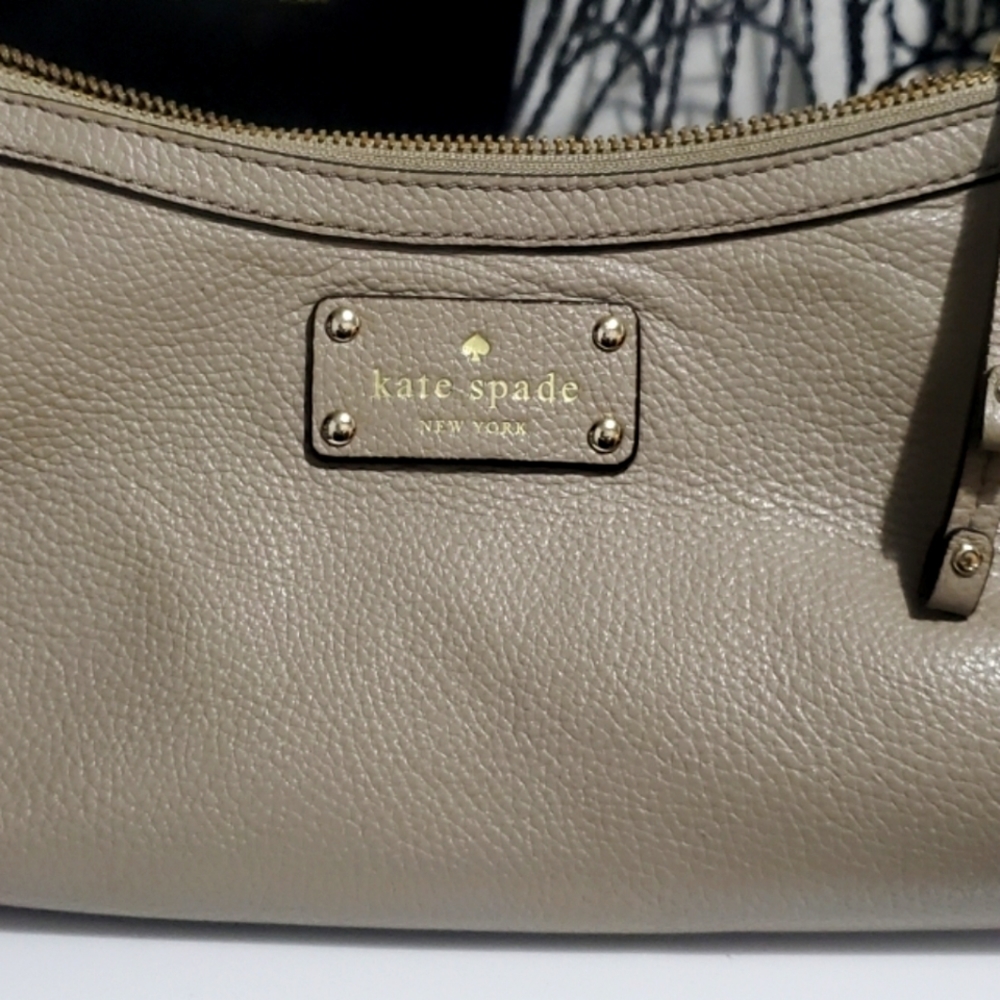 Kate Spade New York Taupe Beige Small Crossbody Bag Zipper Pockets Logo